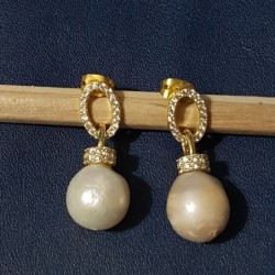 Zirconi con perle scaramazze